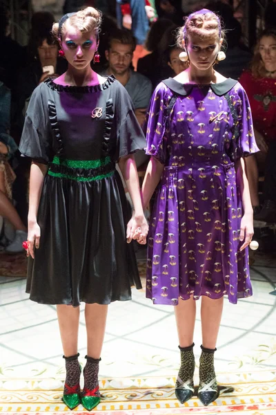 Look 3